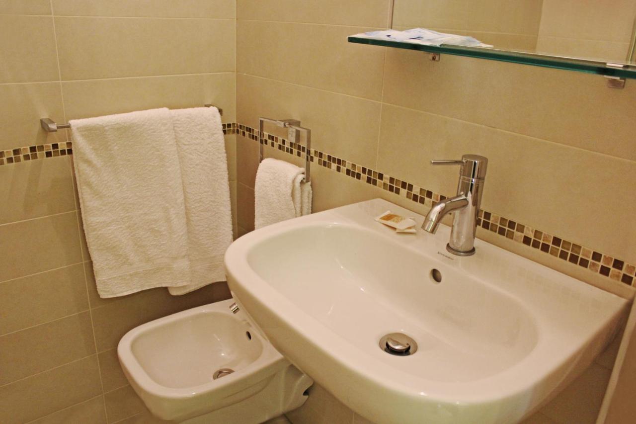 Hotel Villa Aurora Белариа-Игеа Марина Екстериор снимка