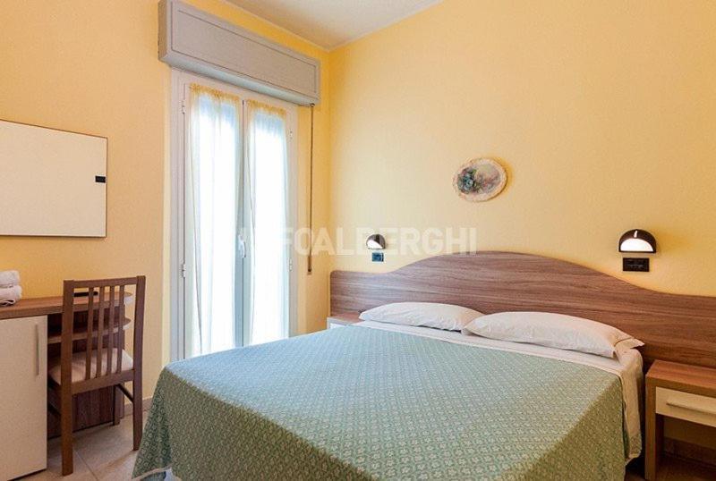 Hotel Villa Aurora Белариа-Игеа Марина Екстериор снимка